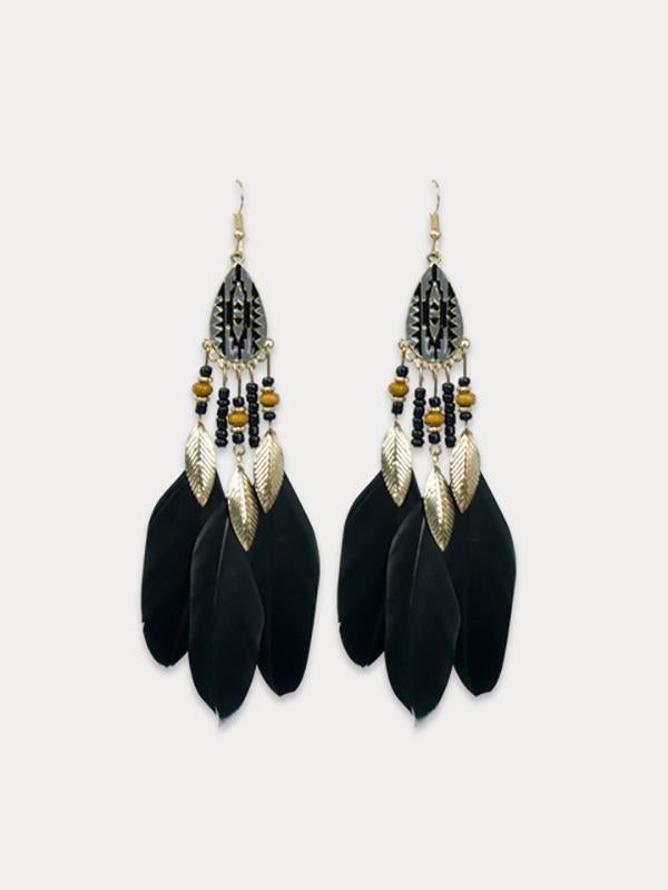 Feather earring for vacation