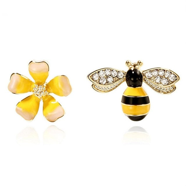 2019 Creative New Flower Bee Asymmetric Earrings Zircon Earrings Wholesale Earings Fashion Jewelry