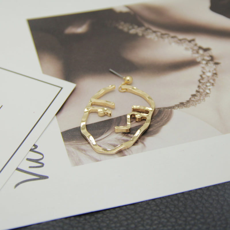 European and American nature touching earrings