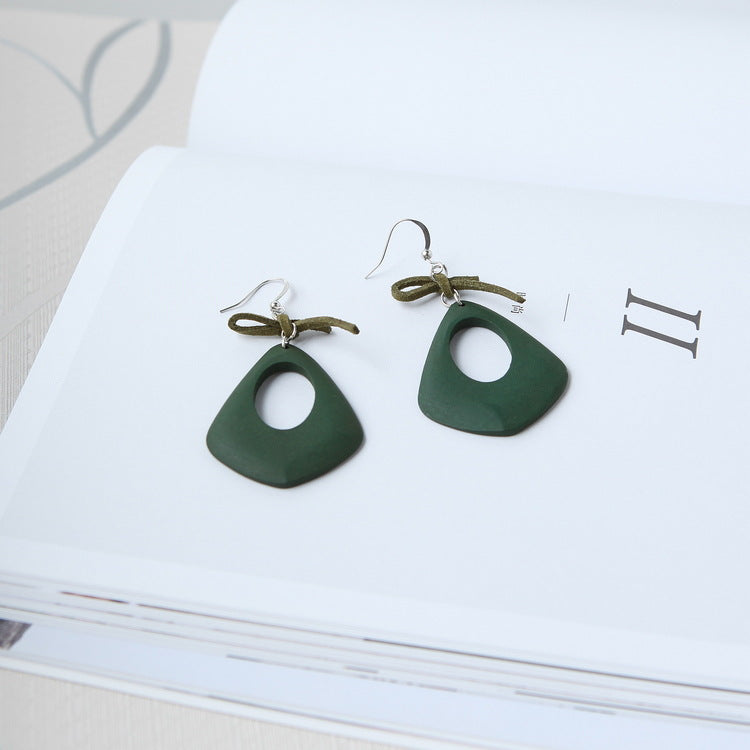 Fashion Europe and America exaggerated geometric bow hollow hollow earrings