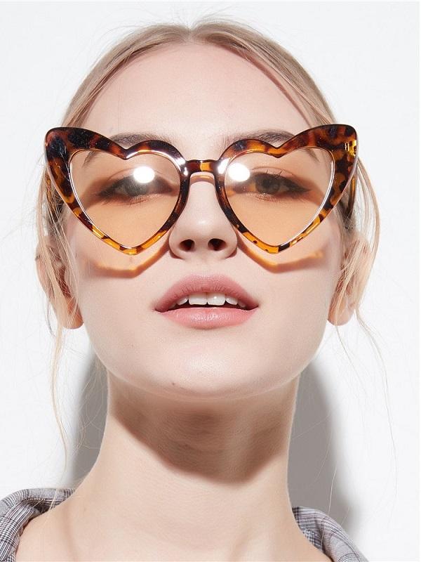 Love Heart-shaped Sunglasses