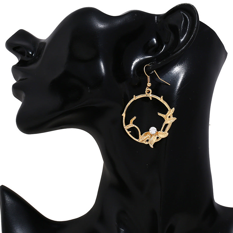 European and American fashion leaf temperament earrings