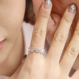 Sleek minimalist women's leaves openwork ring