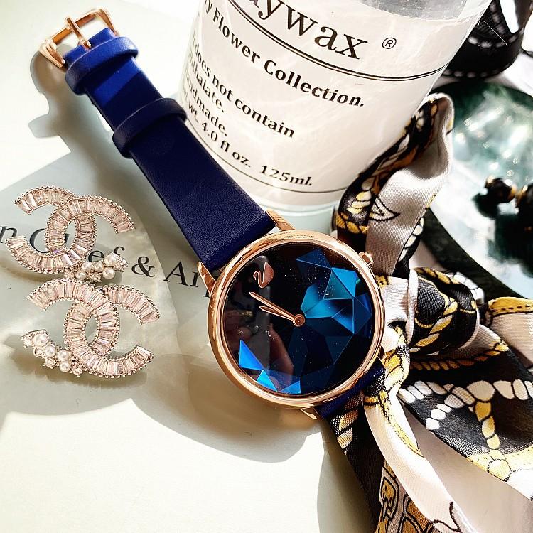 Fashion trend wild casual leather strap ladies watch