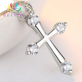 Fashion Clear Zircon Cross Pendant Necklace for Women in Rhodium Plated Ladies Party Gifts LN0042