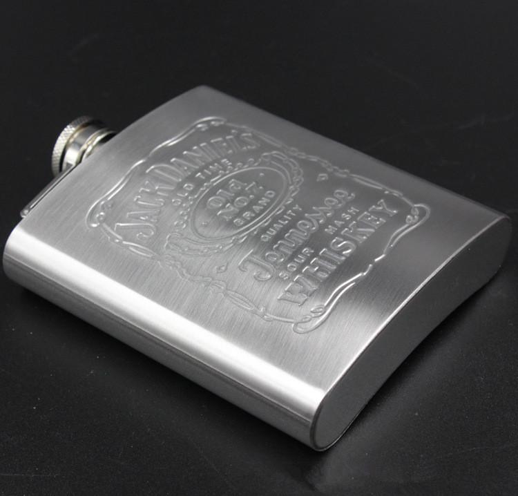 Portable stainless steel hip flask flagon