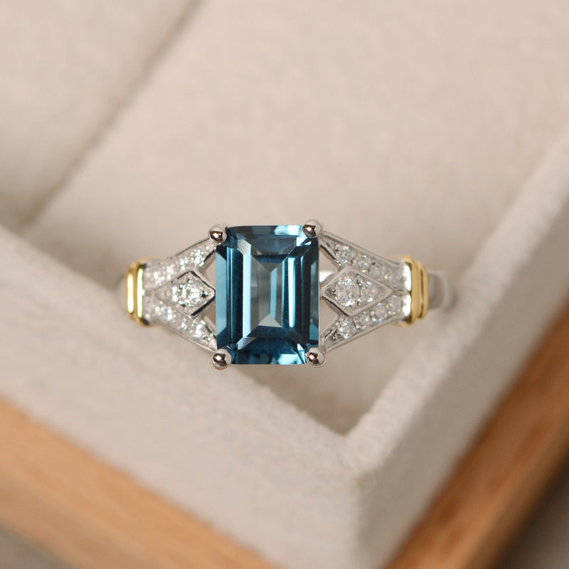 Luxury Square Drill Ring Alloy with White Gold Plated Cubic Zircon inlay